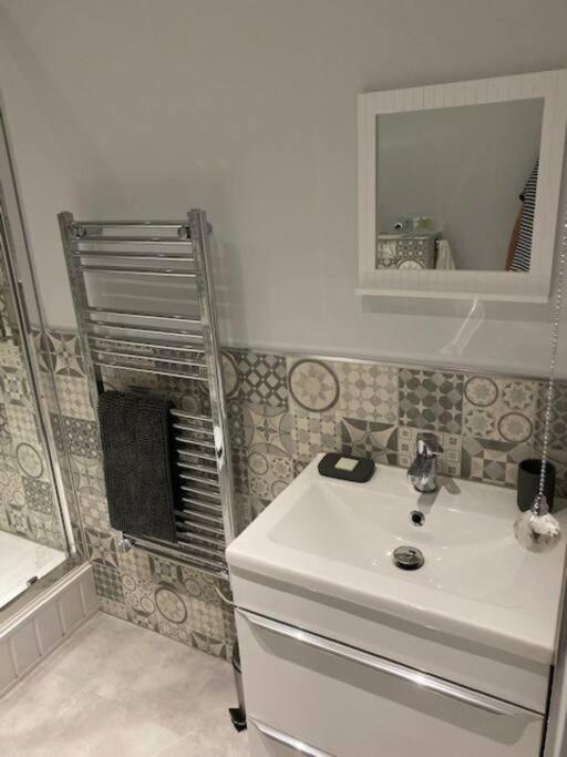Luxury Mumbles View Studio Apartment Swansea Exterior photo